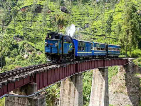 विश्वको सबै भन्दा ढीलो चल्ने रेल...